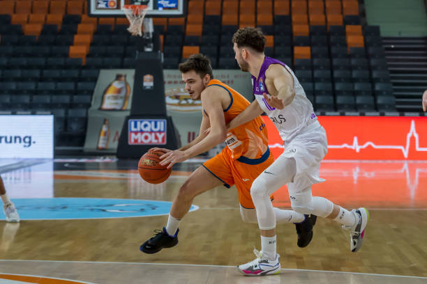 至第四的消 至第四的消