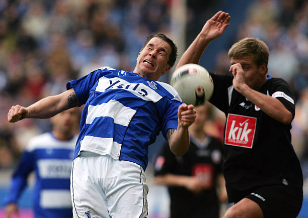 其成功背后 其成功背后