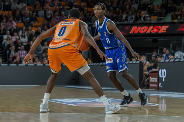 5场内建立 5场内建立